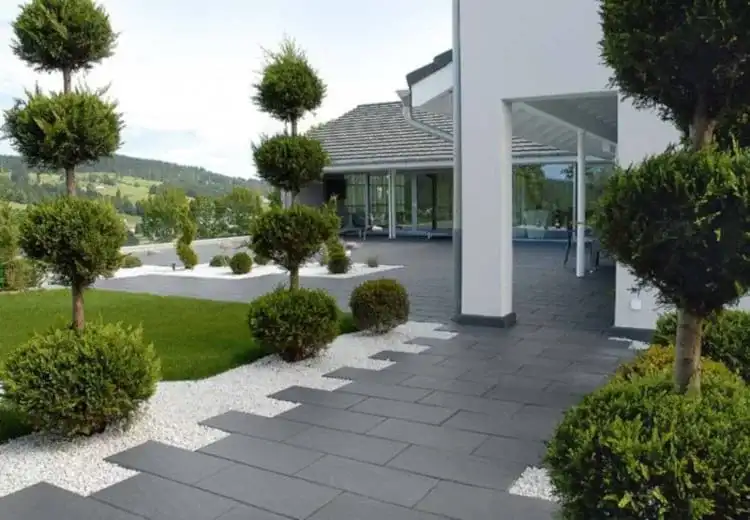Jardin topiaires maison contemporaine - Parisy Espaces Verts, paysagiste dans l'Eure (27)