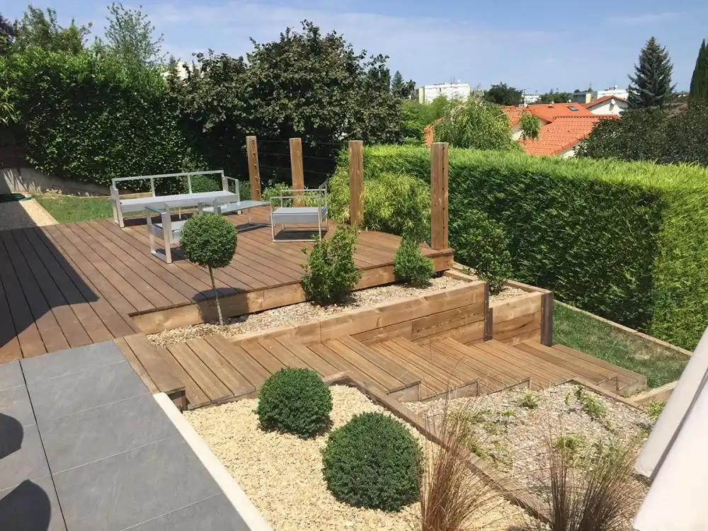 Terrasse bois suspendue - Parisy Espaces Verts, paysagiste dans l'Eure (27)